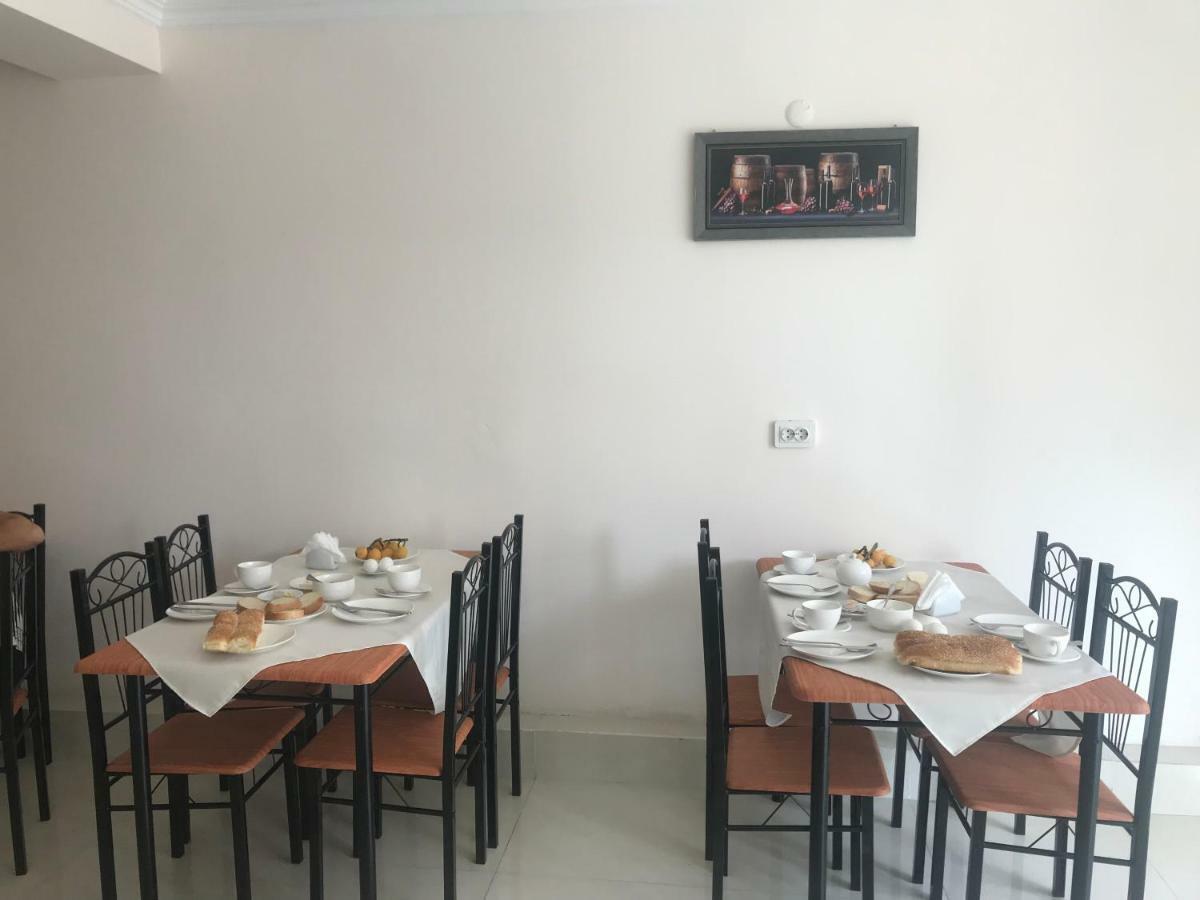 Guest House Nina Kobuleti Exterior photo